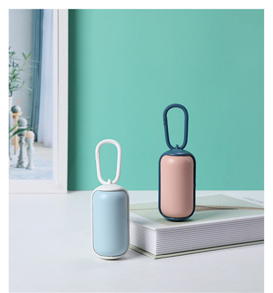 Dispensador Portátil de Bolsas para Desechos de Mascotas – Ideal para Gatos y Perros